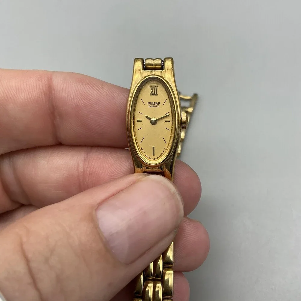 Vintage Pulsar Womens Watch 12mm Oval Gold Tone V220-6190 New Battery
